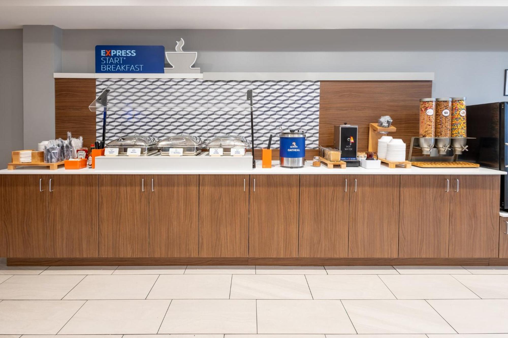 Holiday Inn Express Hotel & Suites Jackson - Flowood By Ihg Eksteriør bilde