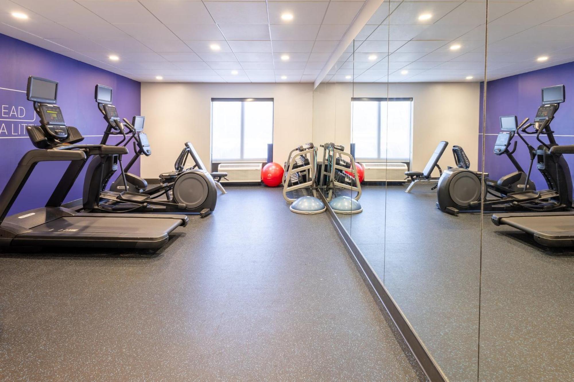 Holiday Inn Express Hotel & Suites Jackson - Flowood By Ihg Eksteriør bilde